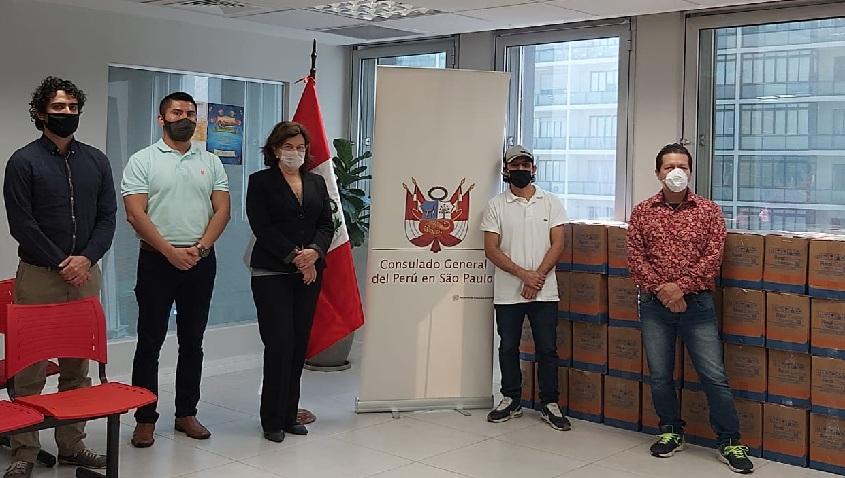 Consulado peruano realiza doação de 136 cestas básicas 