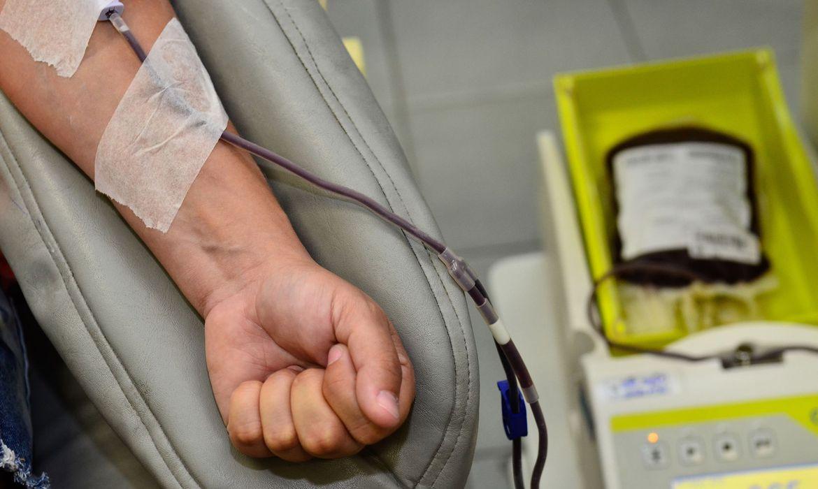 Pró-Sangue opera com 30% das reservas e apela por doações