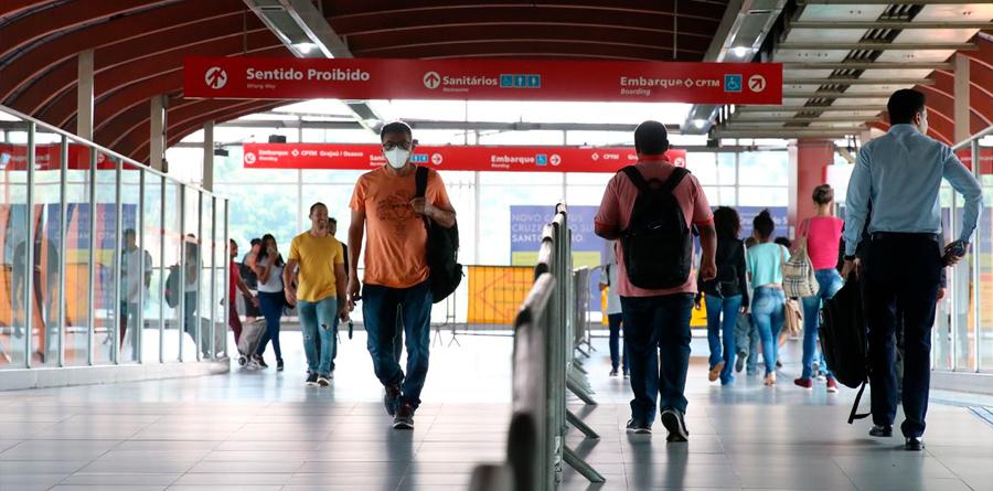 São Paulo volta a obrigar uso de máscaras contra covid-19