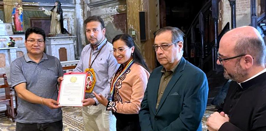 Cerimônia de Reconhecimento à Hermandad de la Virgen del Carmen de Pisac en San Pablo: Celebração de Cultura, Tradições e Humanitarismo